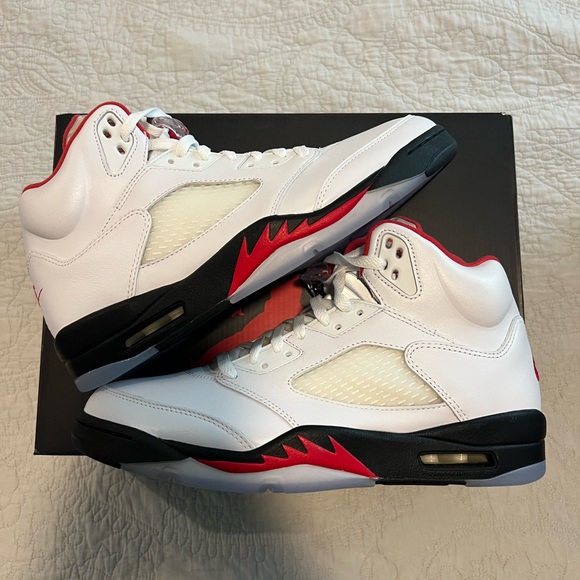 jordan 1 high white black orange